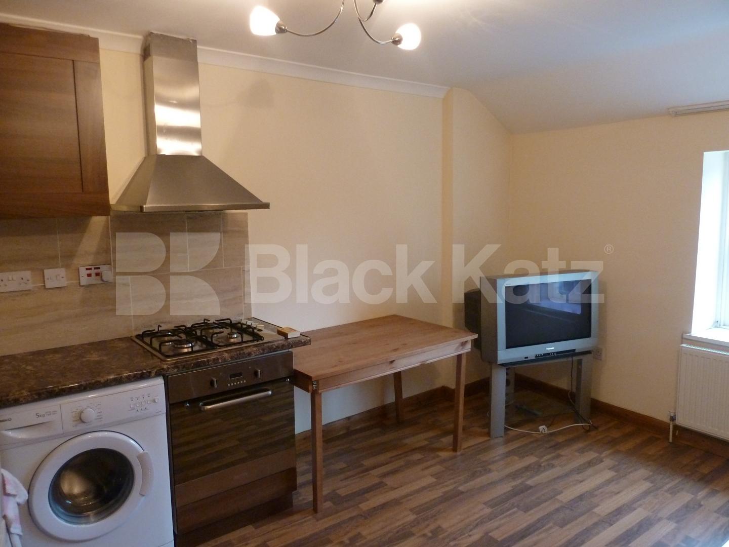 			NEW INSTRUCTION , 1 Bedroom, 1 bath, 1 reception Flat			 OLD STREET EC1V 9BD, OLD STREET  